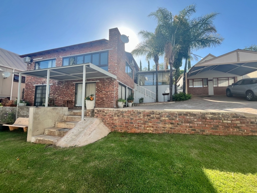 3 Bedroom Property for Sale in Wilkoppies North West